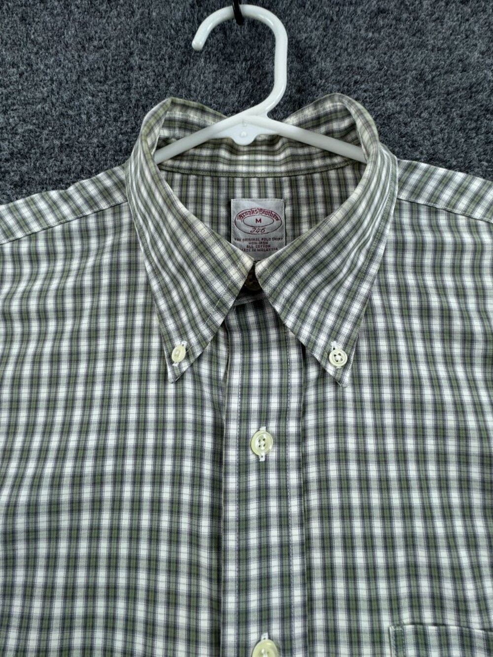 Brooks Brothers OCBD Green White Check Cotton Medium Non-Iron Button-Down Shirt